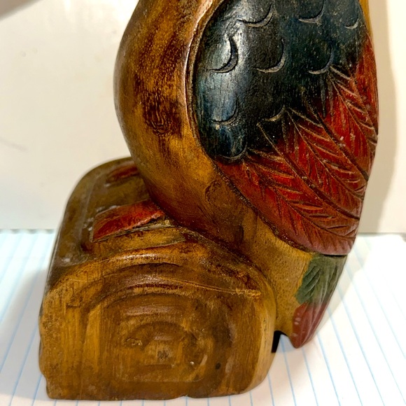 Large hand carved and painted toucan. One solid piece of wood. - Picture 6 of 8